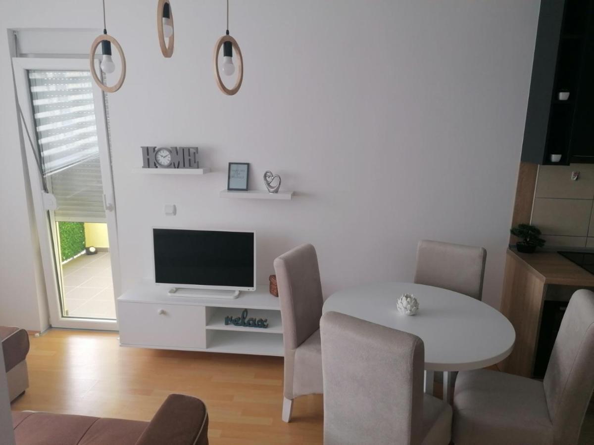 Emili Apartman Jagodina Exterior foto
