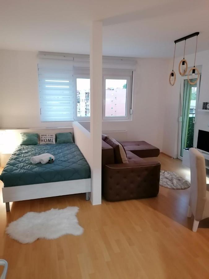 Emili Apartman Jagodina Exterior foto
